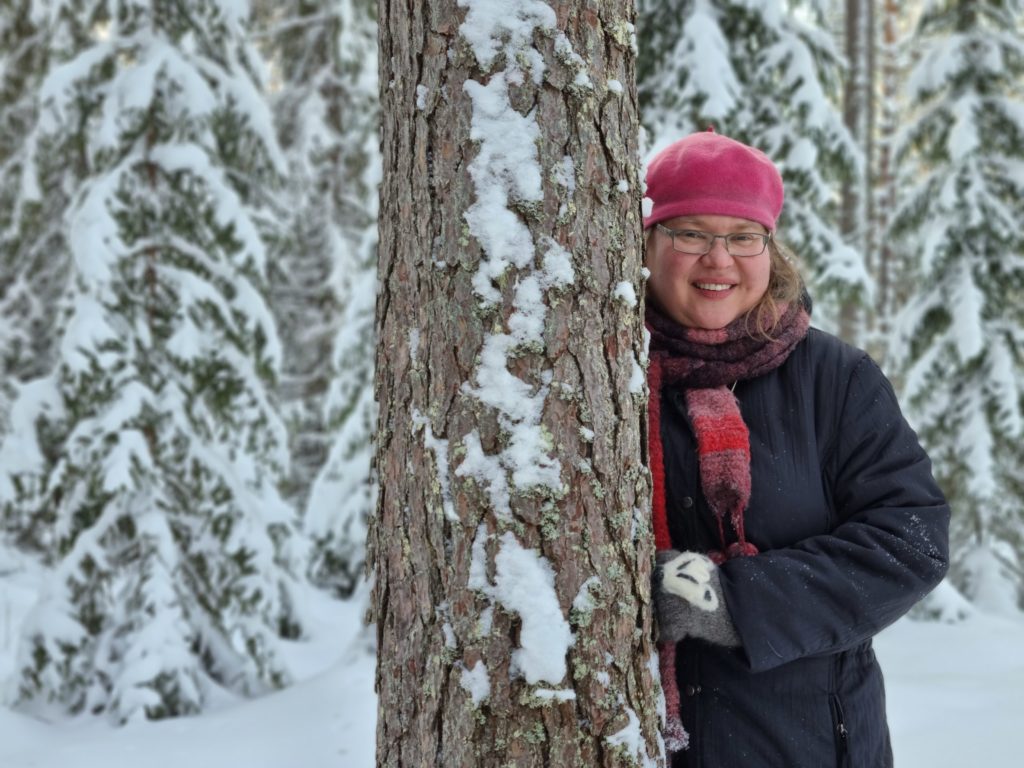 Outi Mustonen metsä talvi